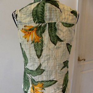 pretty Tommy Bahama silk top  New without tag   button up